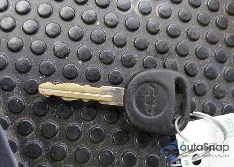 2005 Chevrolet Avalanche 1500 Z66 из США, поврежденный, VIN 3GNEC12Z95G241113